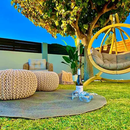Muthee Luxurious Private Villa Laganász