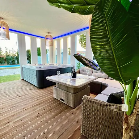 Villa Muthee Luxurious Private